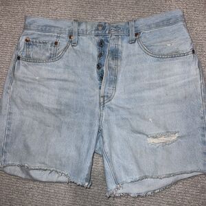 Levis 501 Premium Button Fly Denim Jean Shorts Cut Off Womens Sz 31 Distressed